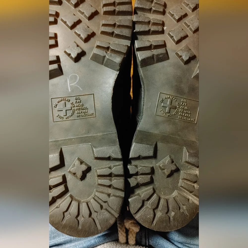 Dr.Martens Finnegan shoes SZ.11 - Picture 7 of 9